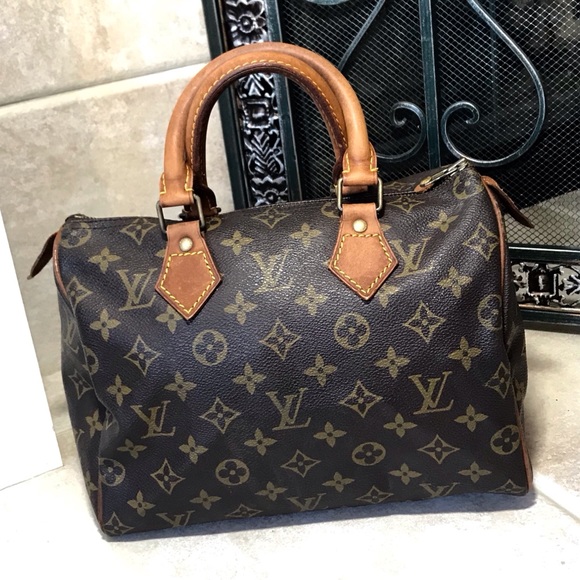 Louis Vuitton Handbags - Authentic Louis Vuitton Monogram Speedy 25